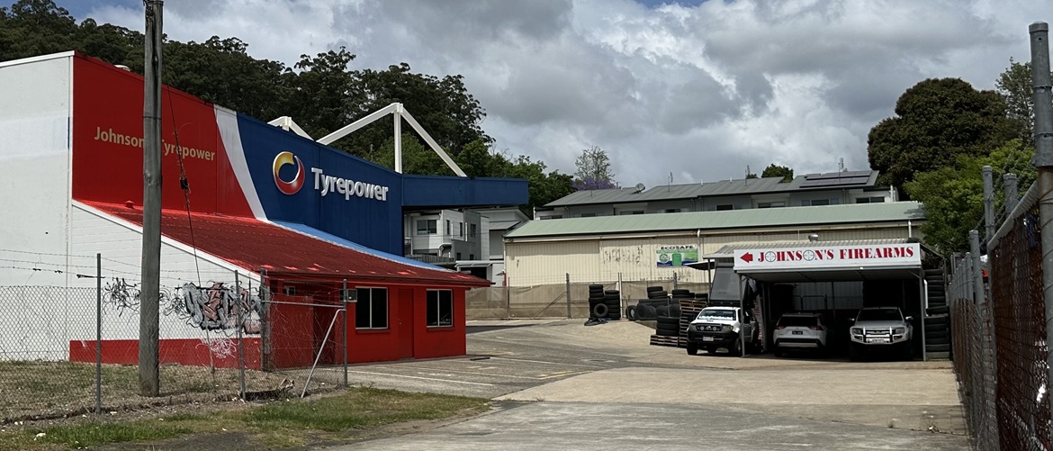 Howard Street Entrance, Driveway View